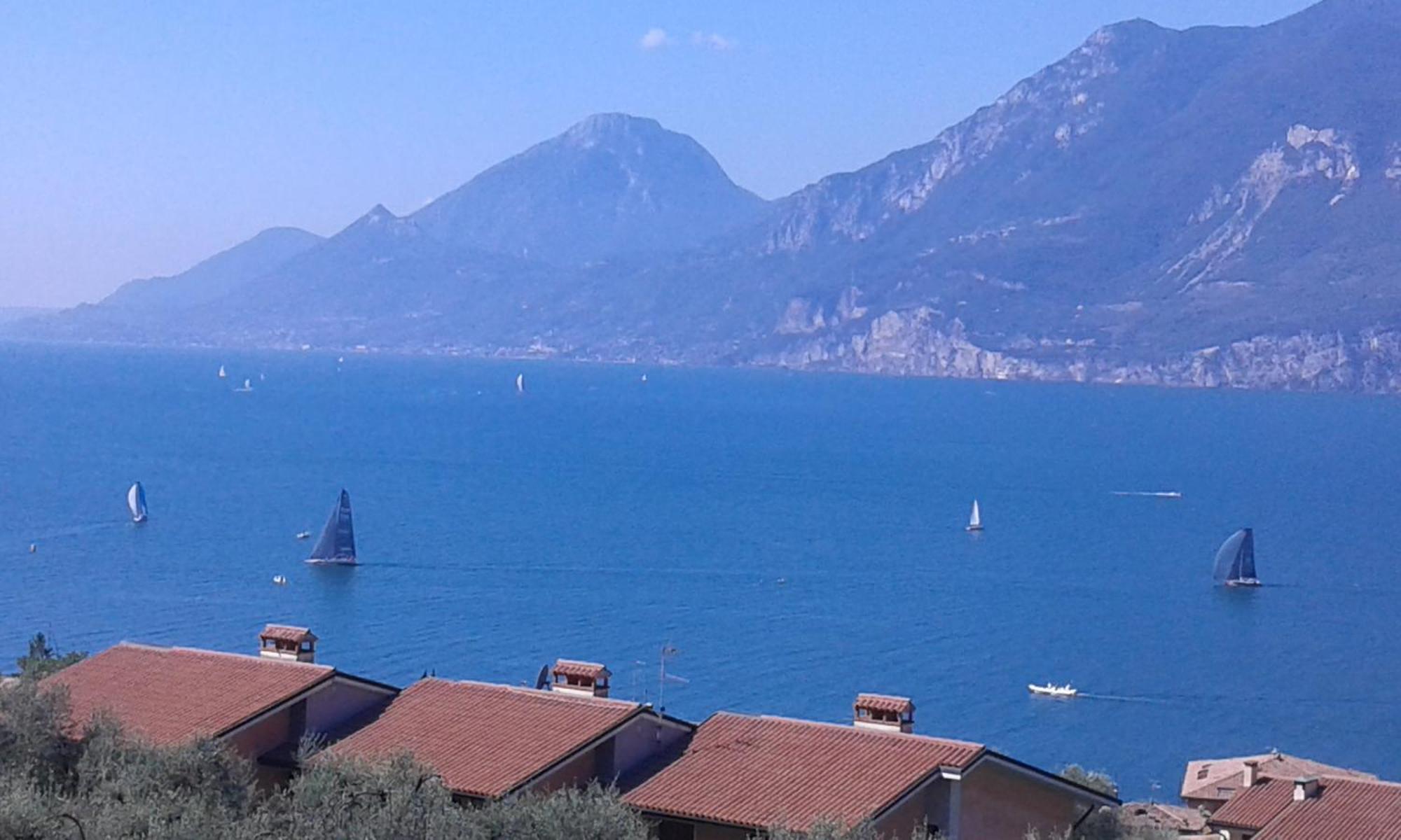 Appartamenti Casa Nina, Lago,Montagne, Uliveti 布雷佐内加尔达 外观 照片