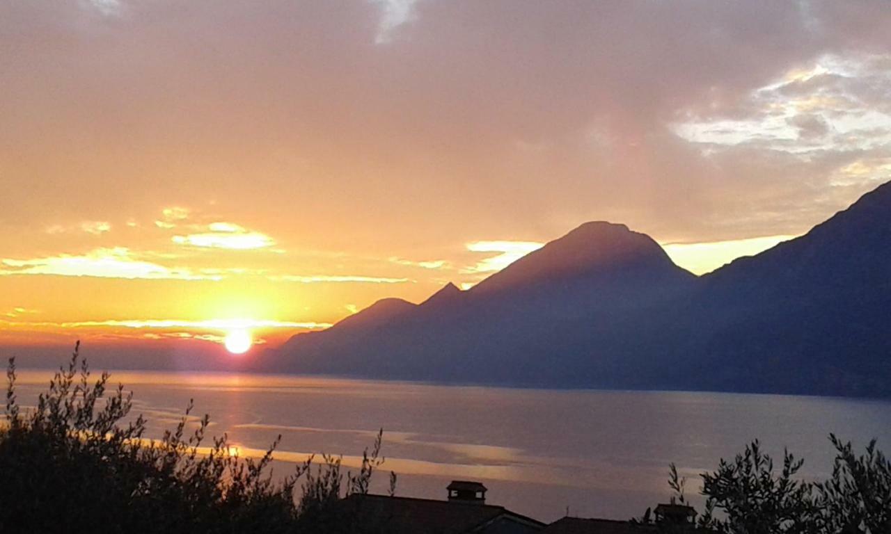 Appartamenti Casa Nina, Lago,Montagne, Uliveti 布雷佐内加尔达 外观 照片