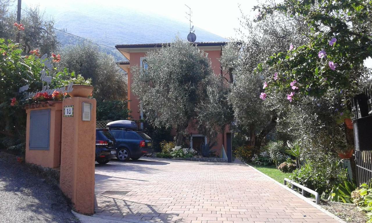 Appartamenti Casa Nina, Lago,Montagne, Uliveti 布雷佐内加尔达 外观 照片